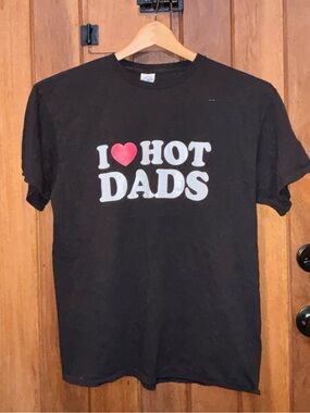 Black Graphic Tee - I Heart Hot Dads